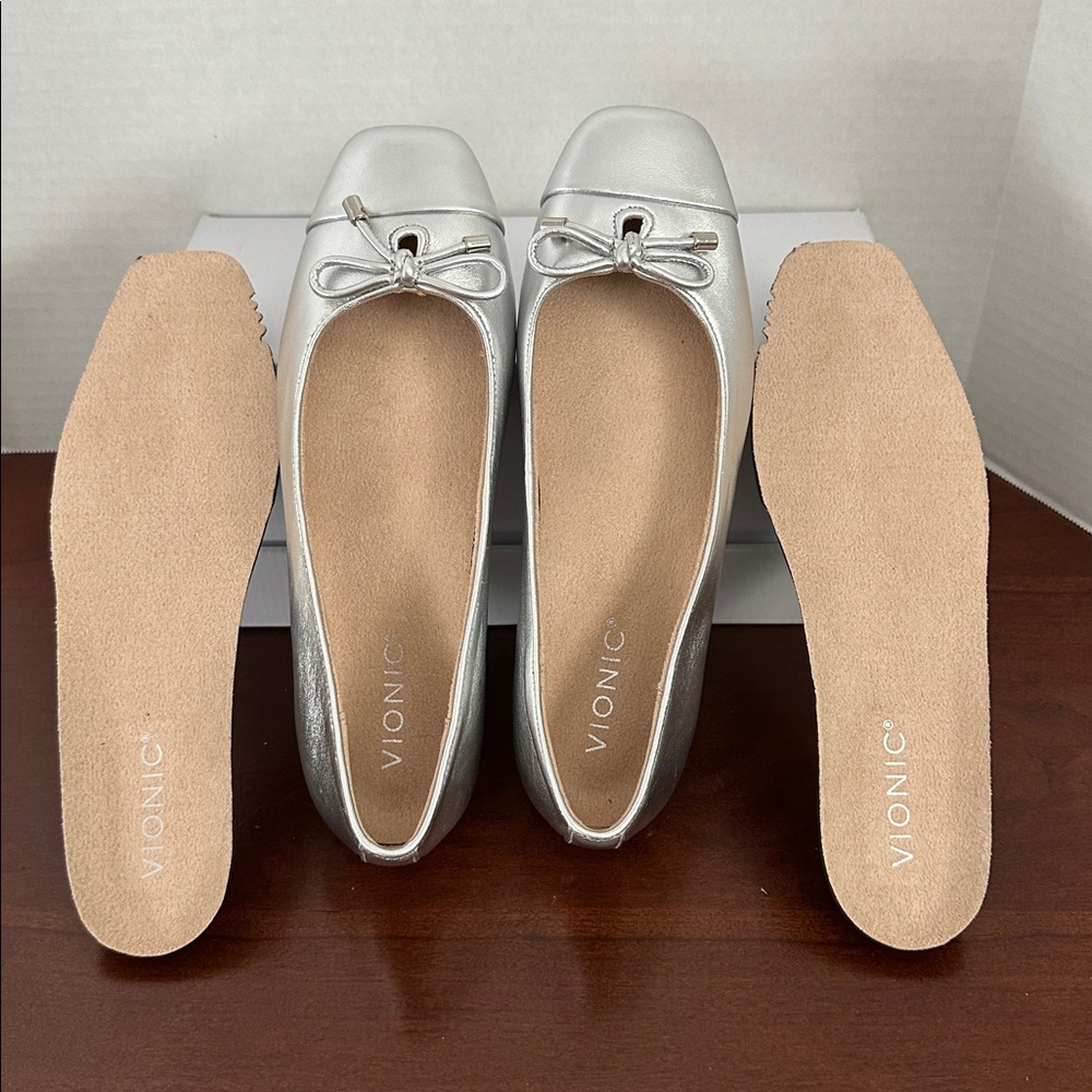 Vionic Klara Silver Flats, Size 8 - Picture 2 of 7